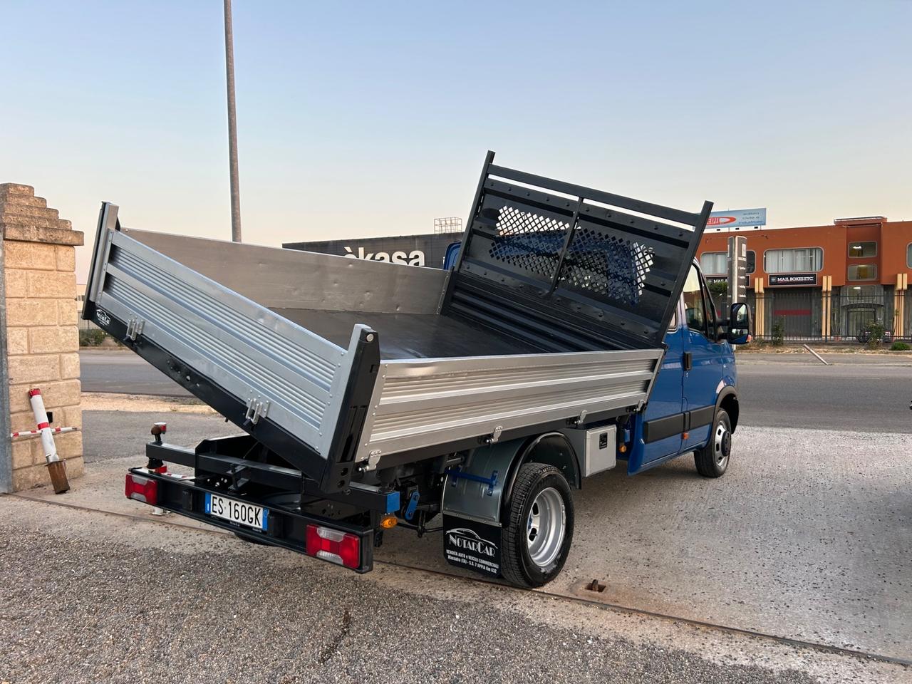 IVECO DAILY 35C11 RIBALTABILE TRILATERALE