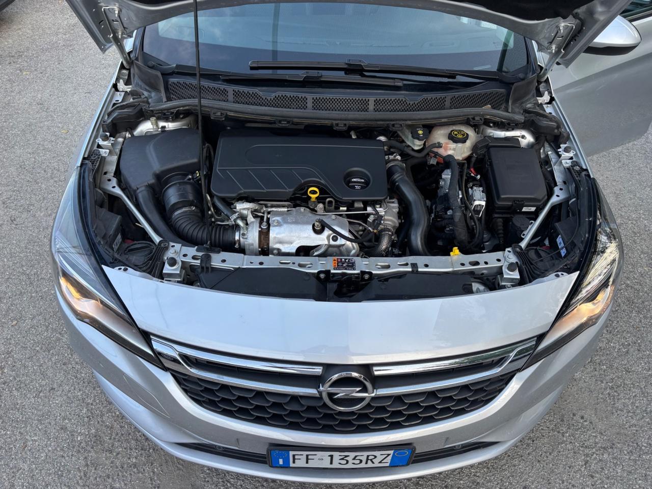 Opel Astra 1.6 CDTi 110CV 5 porte Innovation OK NEOPATENTATI