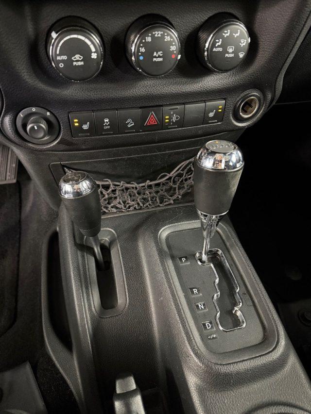 JEEP Wrangler Unlimited 2.8 CRD DPF Sahara Auto