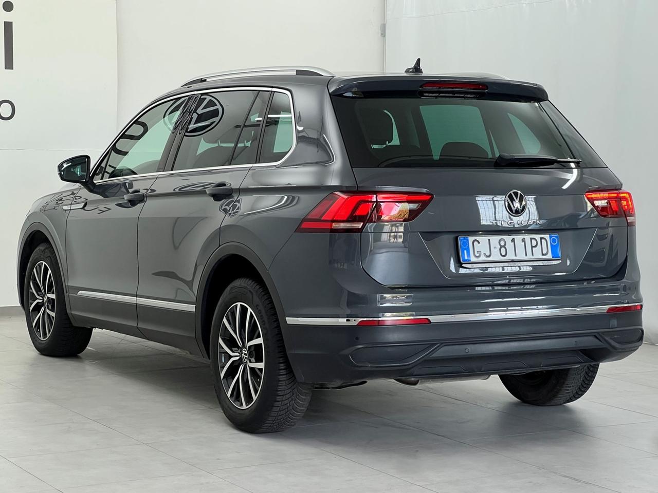 VOLKSWAGEN Tiguan II 2021 Tiguan 2.0 tdi Life 150cv dsg
