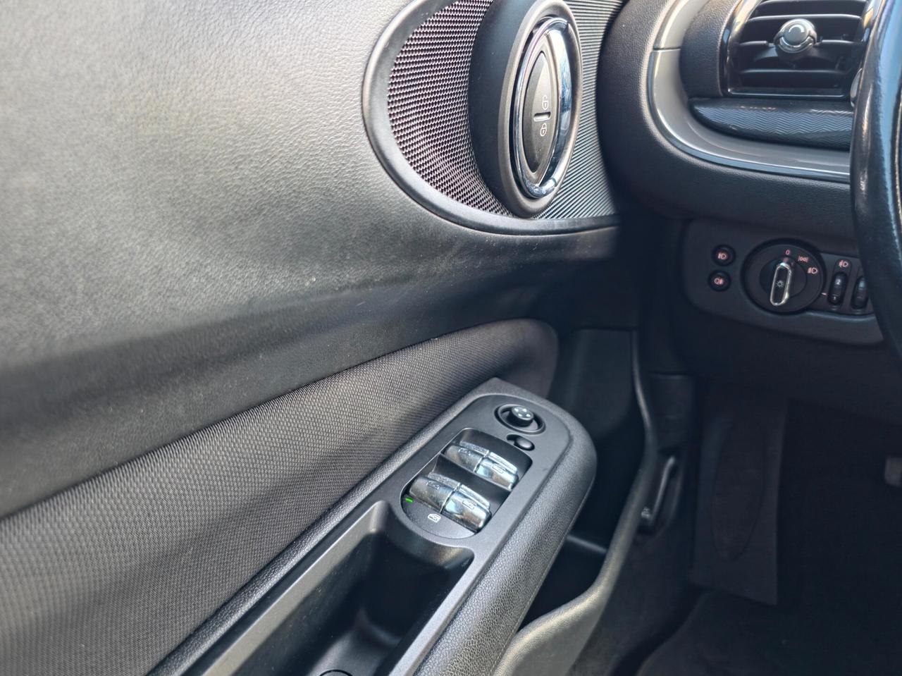 Mini Cooper Clubman 1.5 Hype 2017-E6 Automatico NEO