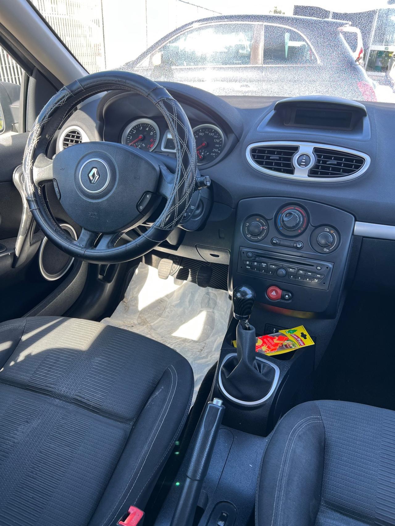 Renault Clio 1.2 16V 5 porte Luxe