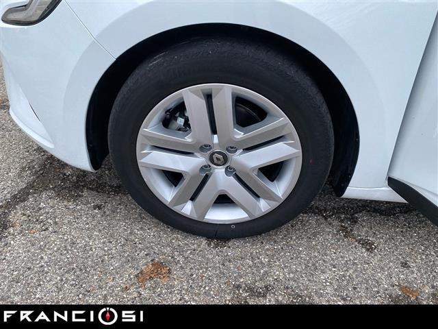 RENAULT Clio 5 E-TECH Hybrid 140 ZEN