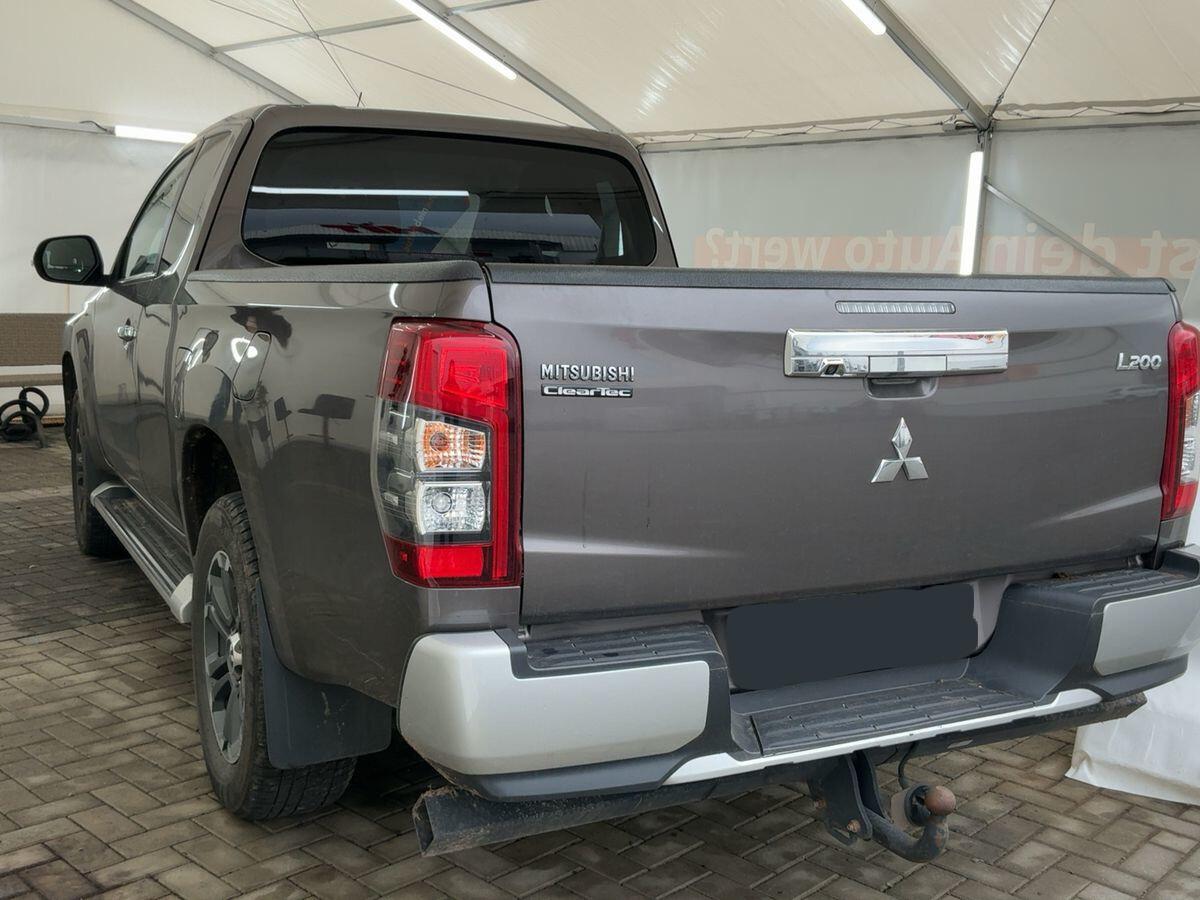 Mitsubishi L200 2.3 D Club CAB 4 posti - cassone lungo