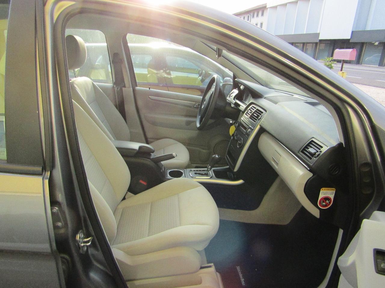 Mercedes-benz B 180 AUTOMATIC Executive