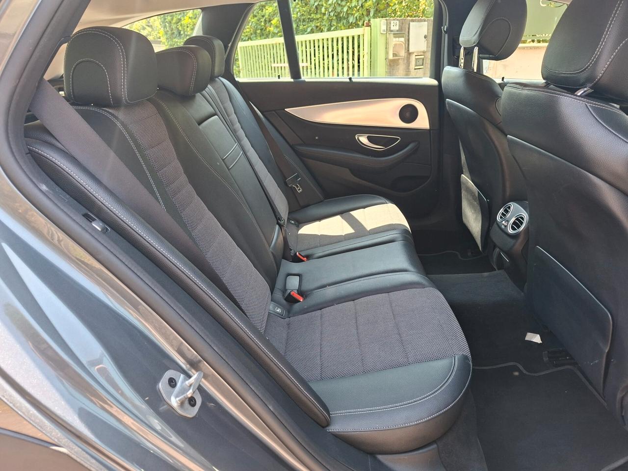 Mercedes-Benz E 220 ALL-TERRAIN 4MATIC