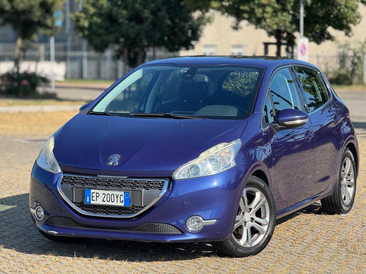 Peugeot 208 1.6 e-HDi 92 CV Stop&Start 5 porte Active