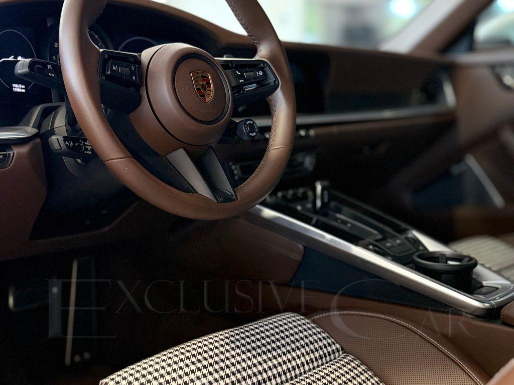 PORSCHE - 992 TARGA ARES DESIGN