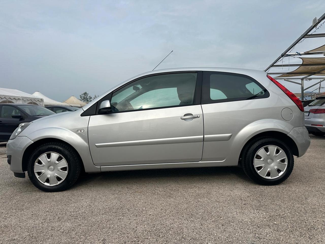 Ford Fiesta 1.2 Benzina