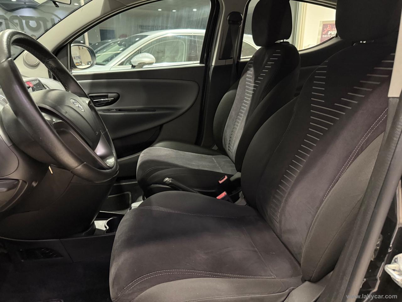 LANCIA Ypsilon 1.2 69 CV 5p. S&S Silver