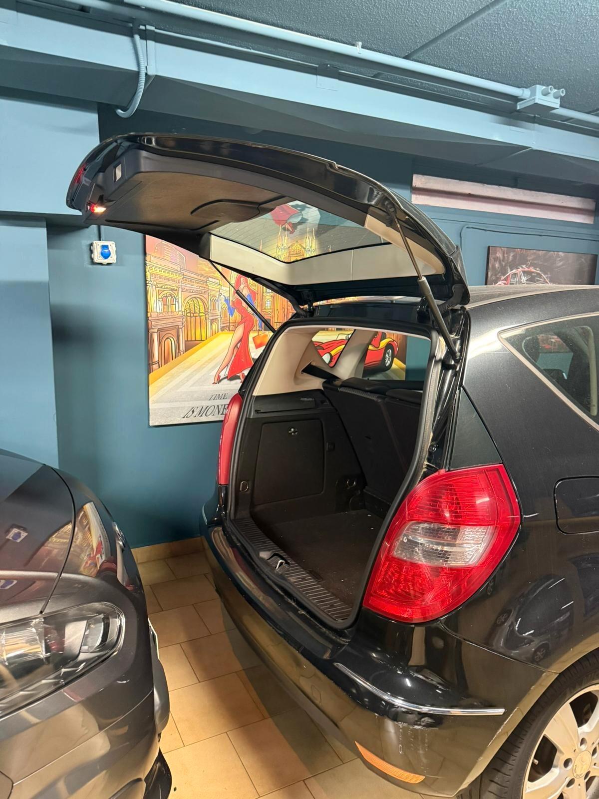 A160 95CV BENZ PELLE+SEDILI RISCALDATI E NAVI