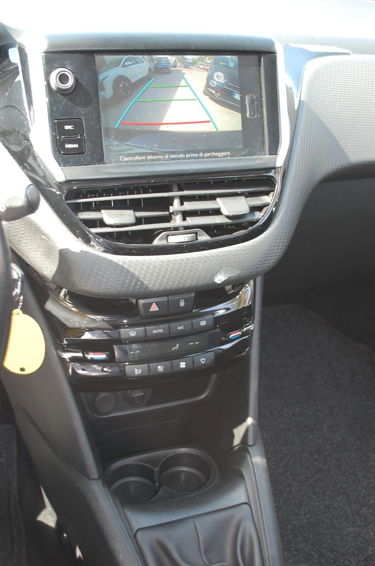 Peugeot 208 5p 1.2 puretech Allure Gpl 82CV Uff Italy Navi USB