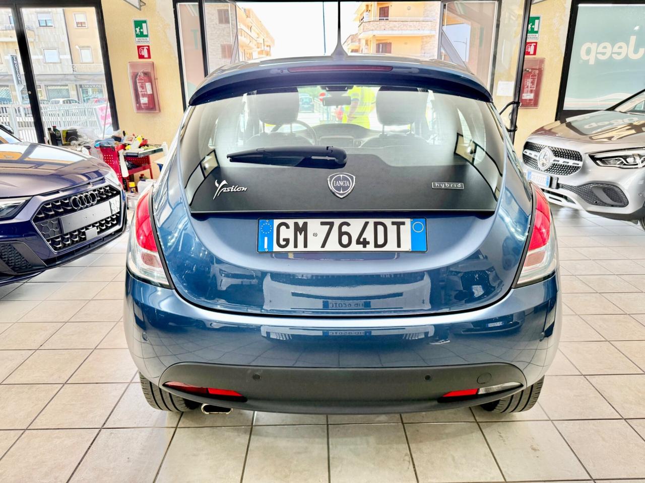 Lancia Ypsilon 1.0 FireFly 5 porte S&S Hybrid Gold