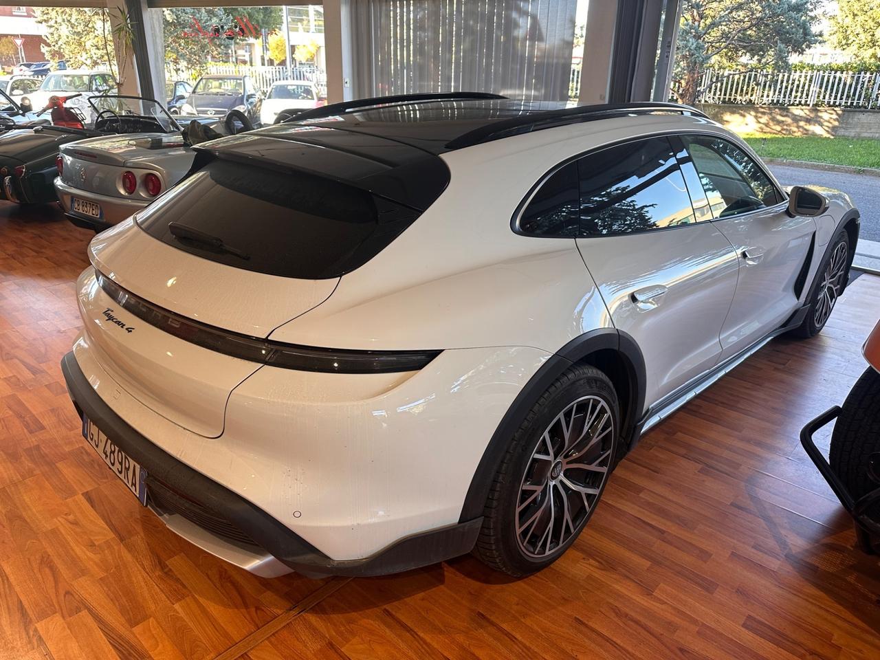 Porsche Taycan 4S Cross Turismo