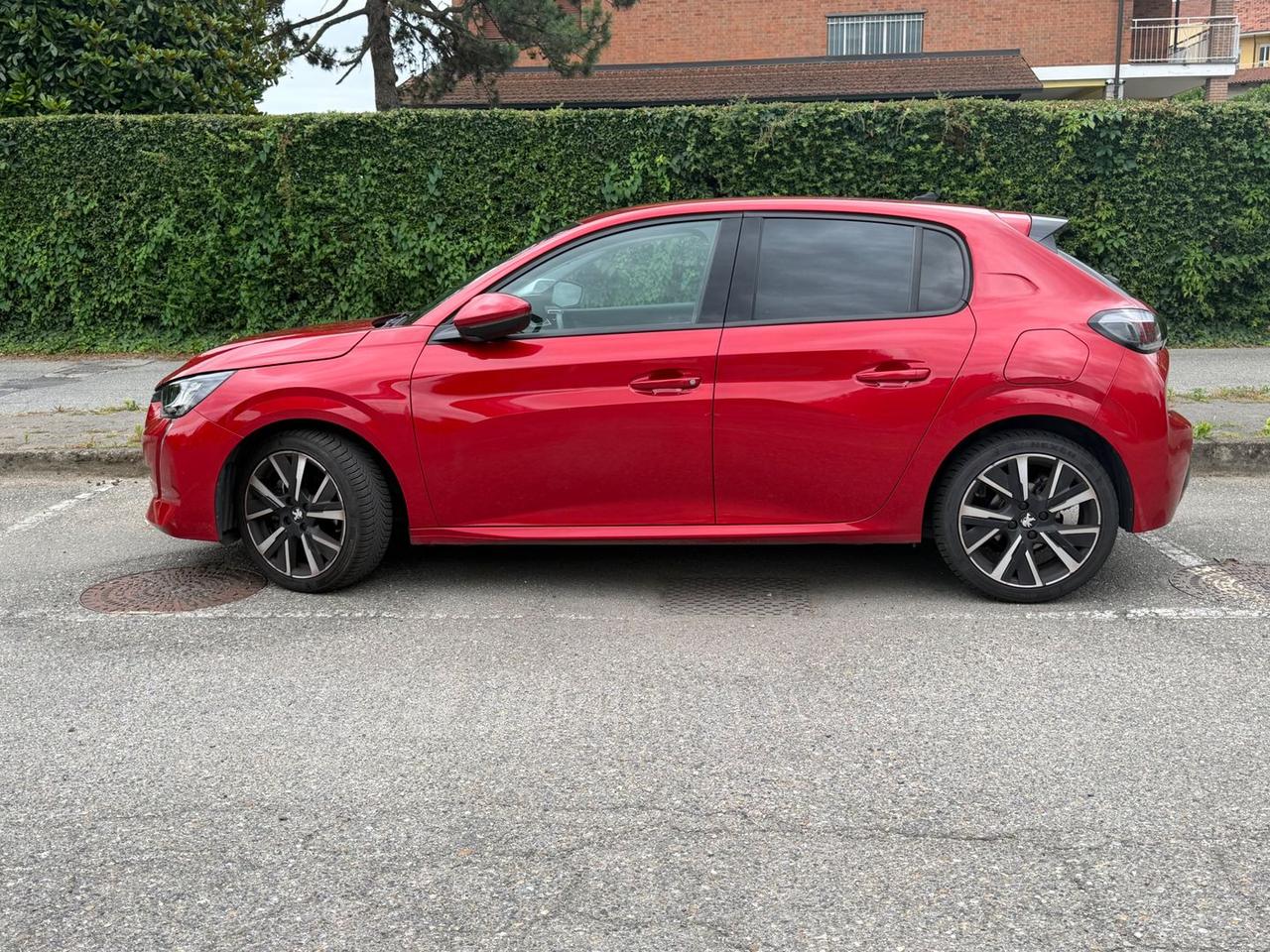 Peugeot 208 Allure Pack 1.2 PureTech 100 #11176