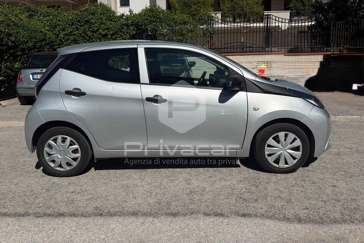 TOYOTA Aygo 1.0 VVT-i 69 CV 5 porte x-business