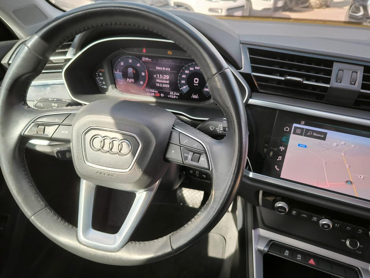 Audi Q3 35 TDI S tronic Business