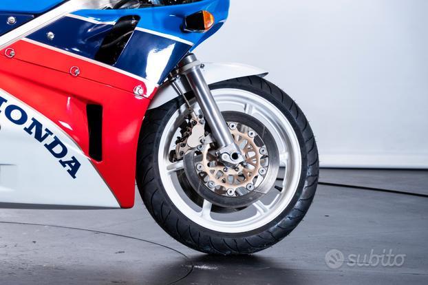 Honda vfr 750 r (rc30) ala oro - 1988