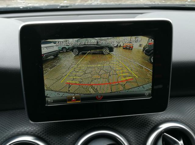 MERCEDES-BENZ A 180 d Business