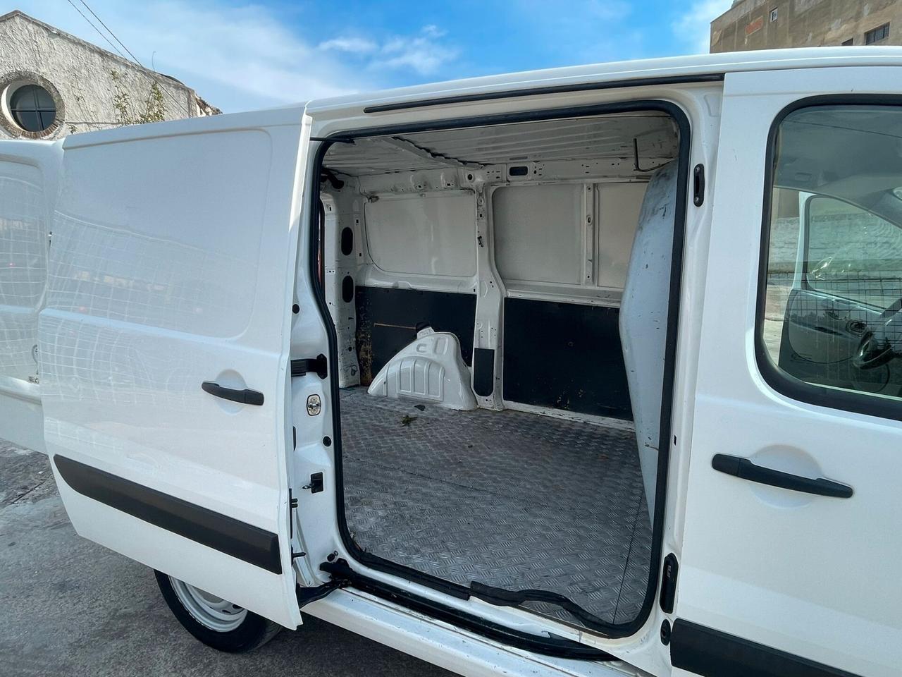 Peugeot expert (UGUALE FIAT SCUDO )