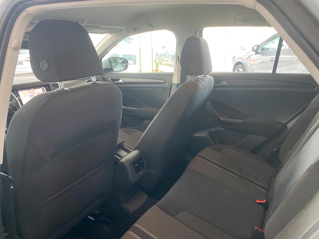 Volkswagen T-Roc 1.6 TDI SCR Business BlueMotion Technology