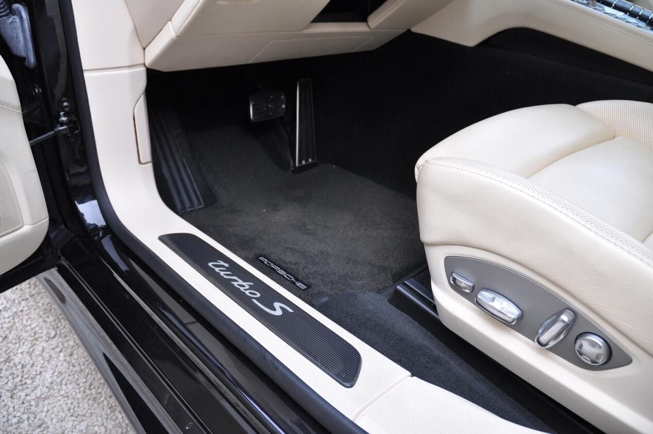 Porsche Panamera 4.8 Turbo S