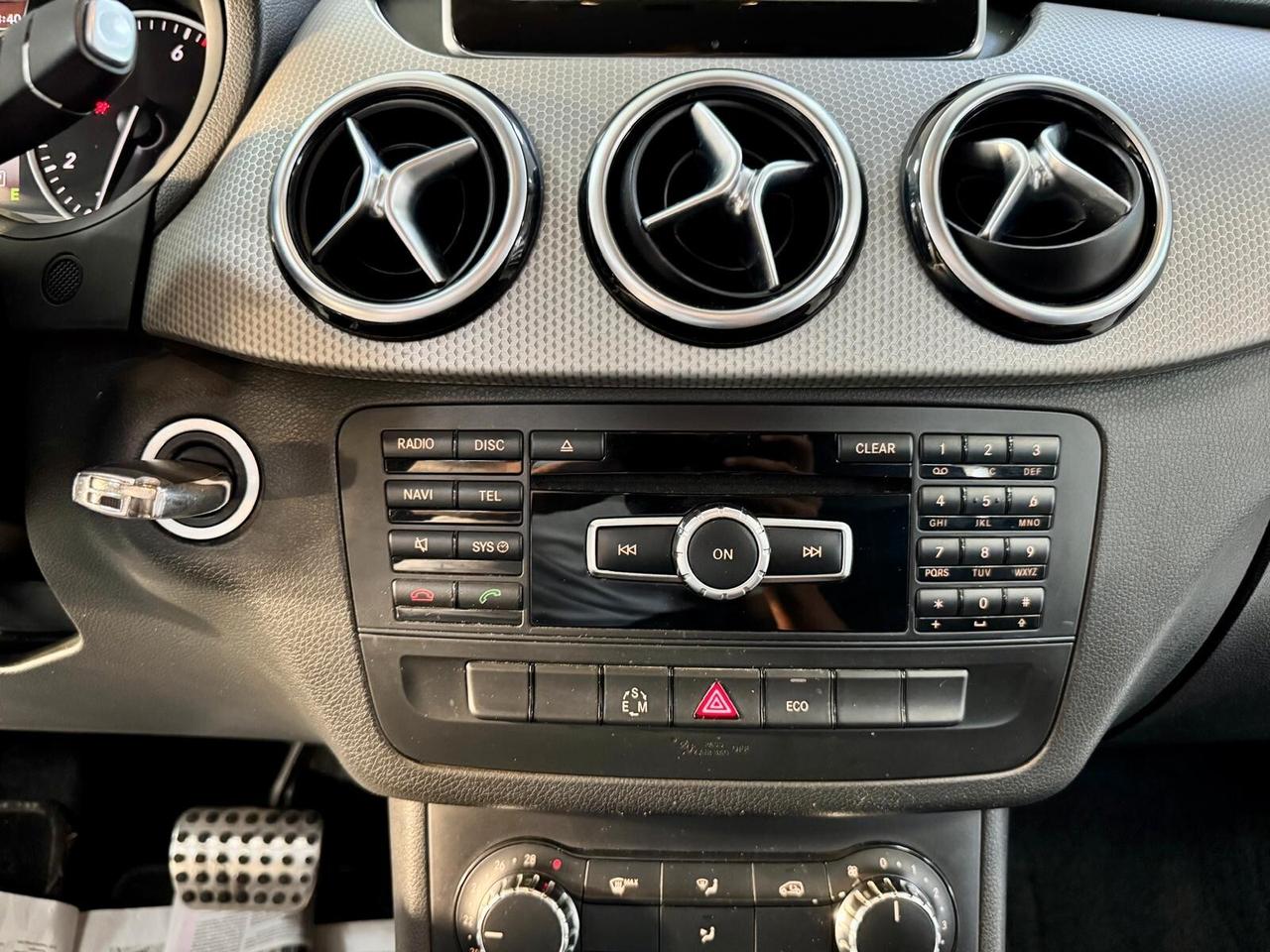 Mercedes B 200 NGD Automatic Sport 2015
