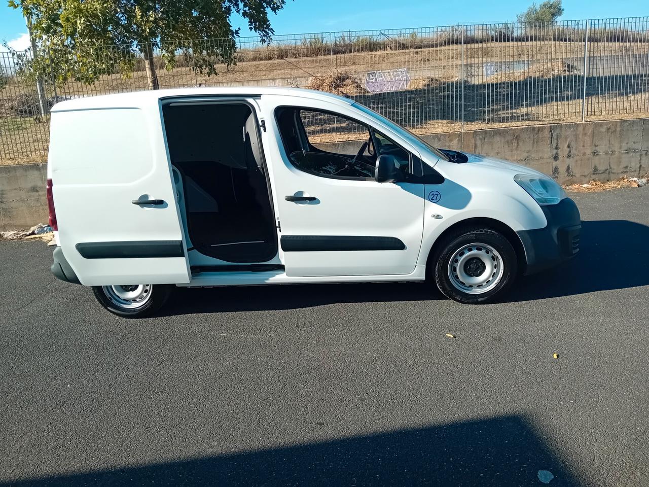 Peugeot Partner BlueHDi 100 L2 Furgone Pro