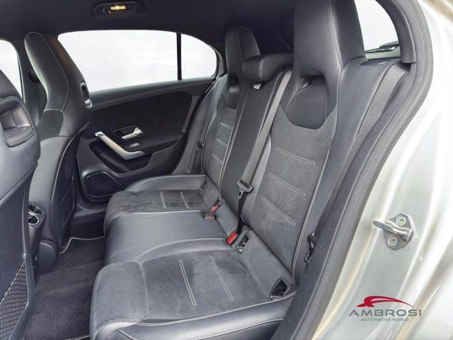 MERCEDES-BENZ A 180 180 d Automatic Premium Night Edition