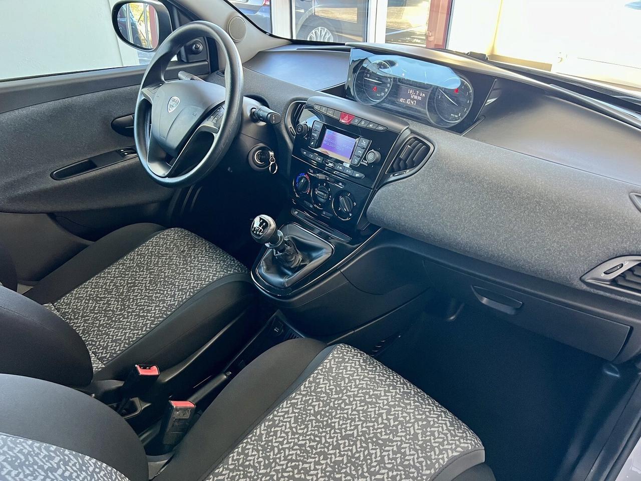 LANCIA YPSILON 1.0 FIREFLY HYBRID SILVER - 2021