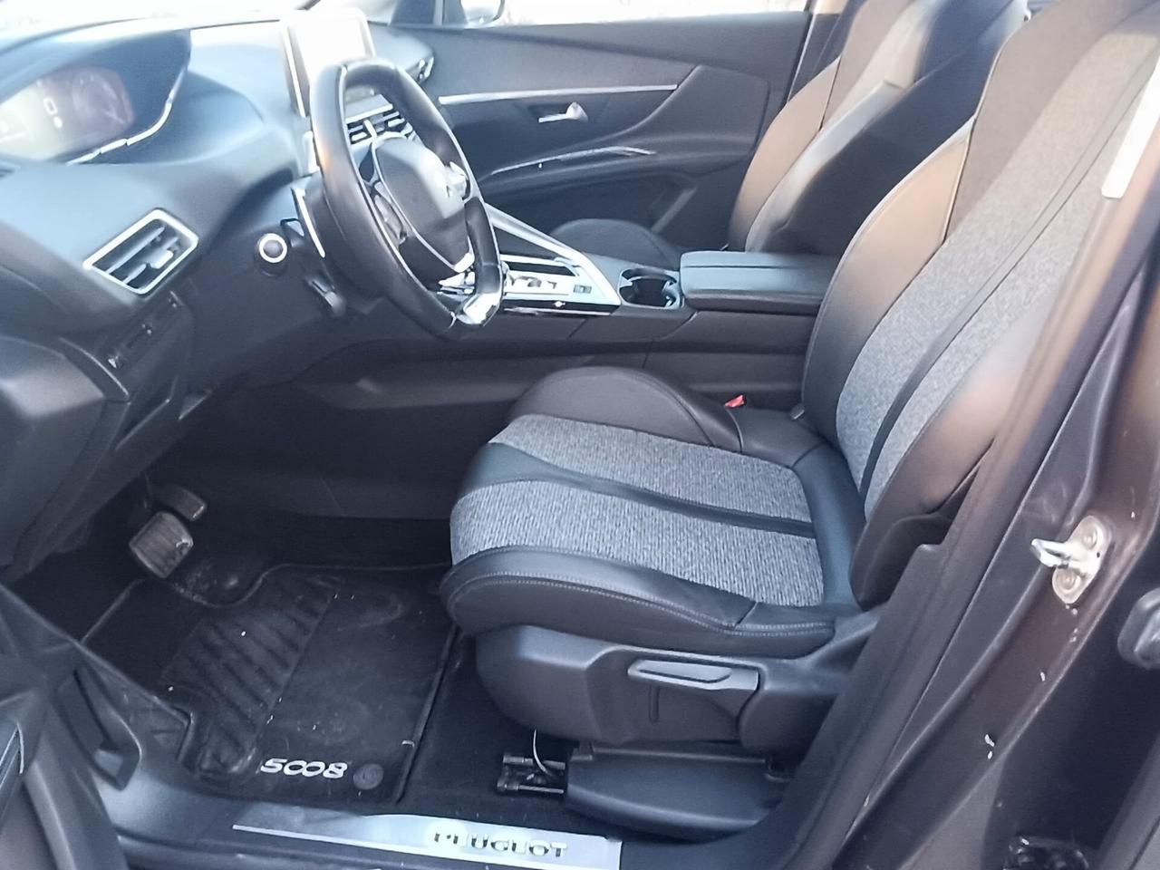 Peugeot 5008 BlueHDi 130 S&S Allure