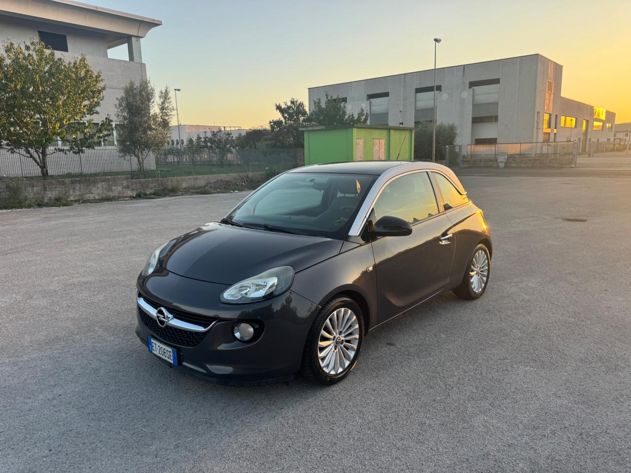 Opel Adam Rocks 1.2 70 CV tetto panoramico