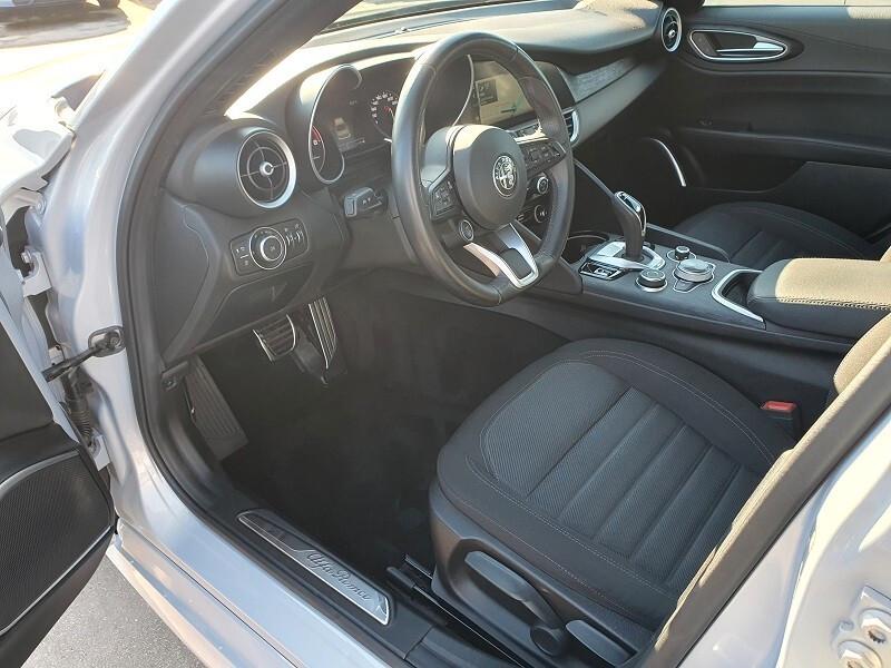 ALFA ROMEO Giulia 2.2 TD 160 AT8 XENO CAM NAVI 8.8