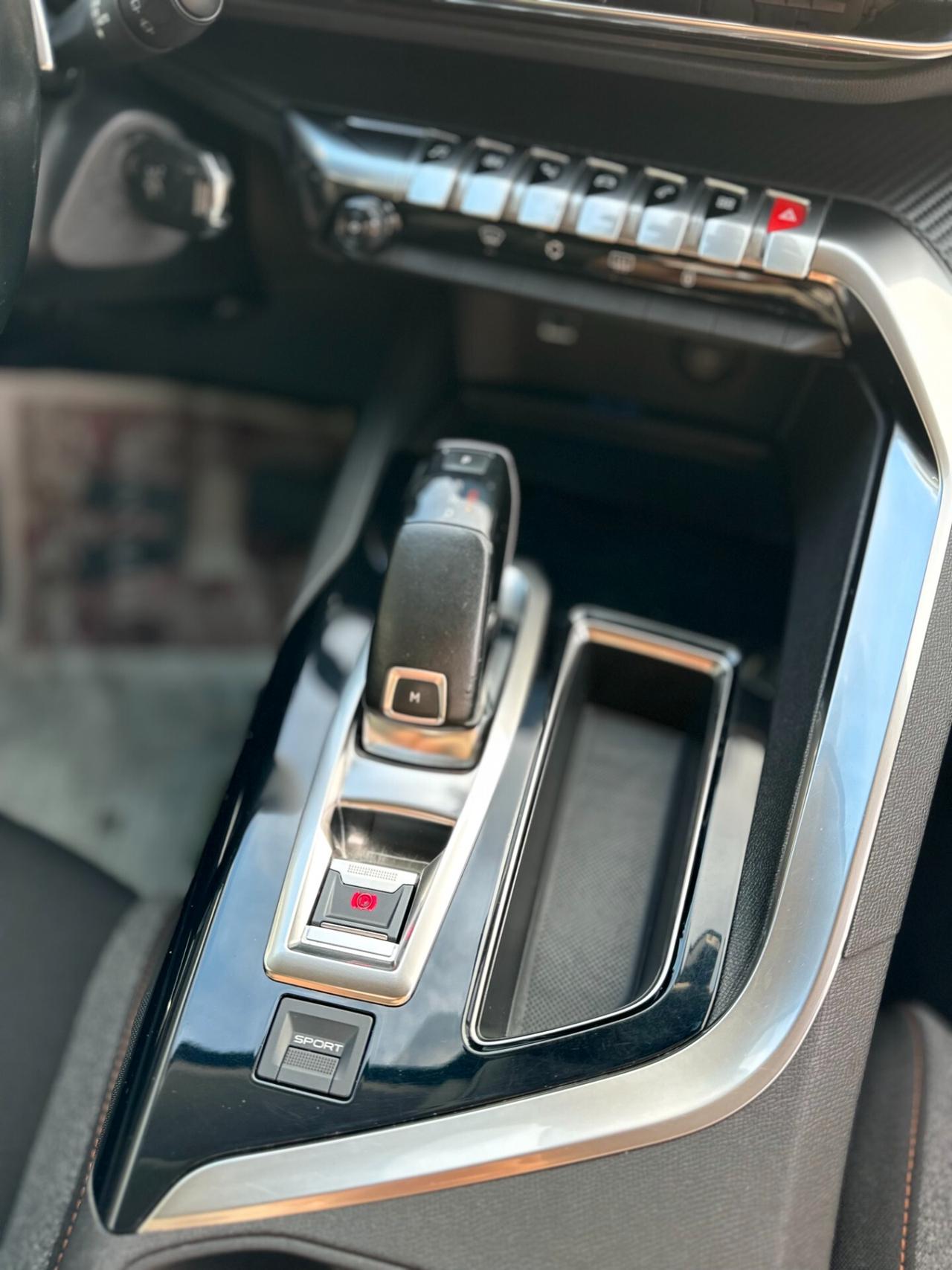 Peugeot 3008 BlueHDi 130 S&S EAT8 Business