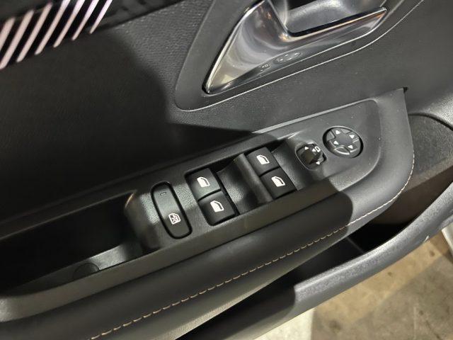 PEUGEOT 208 1.2 T 100CV S&S 5 p Allure /CarPLAY/PARK/CERCHI"16