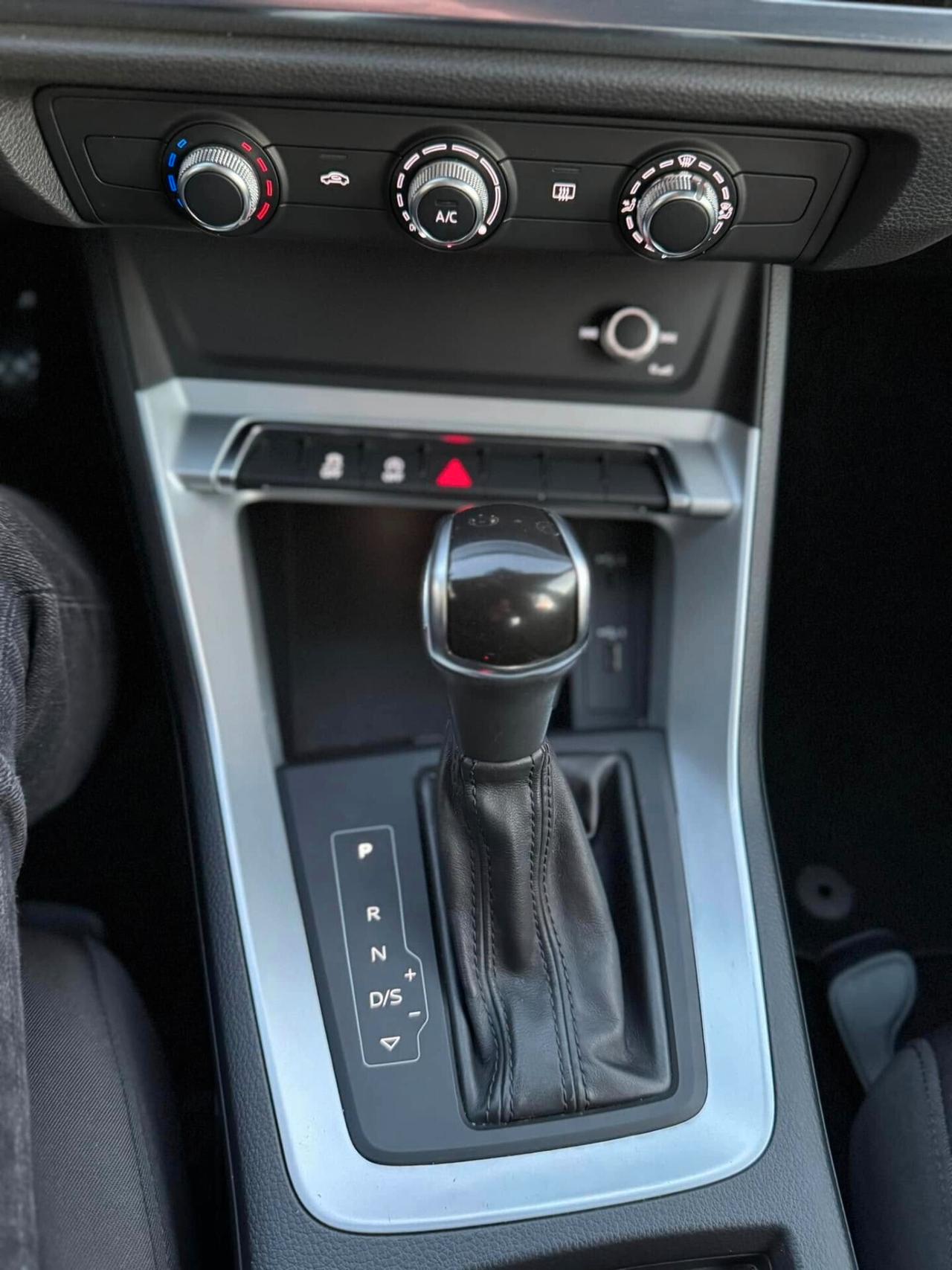 Audi Q3 Audi Q3 35 TDI S tronic Business Advanced