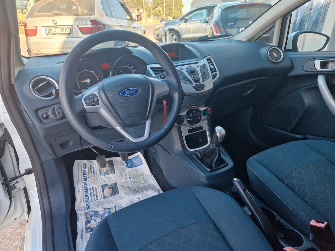 Ford Fiesta Ikon 1.4 TDCi 70CV 5 porte