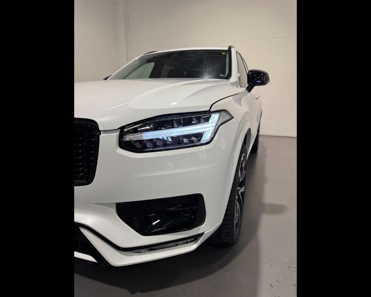 VOLVO XC90 B5 AUTO PLUS DARK