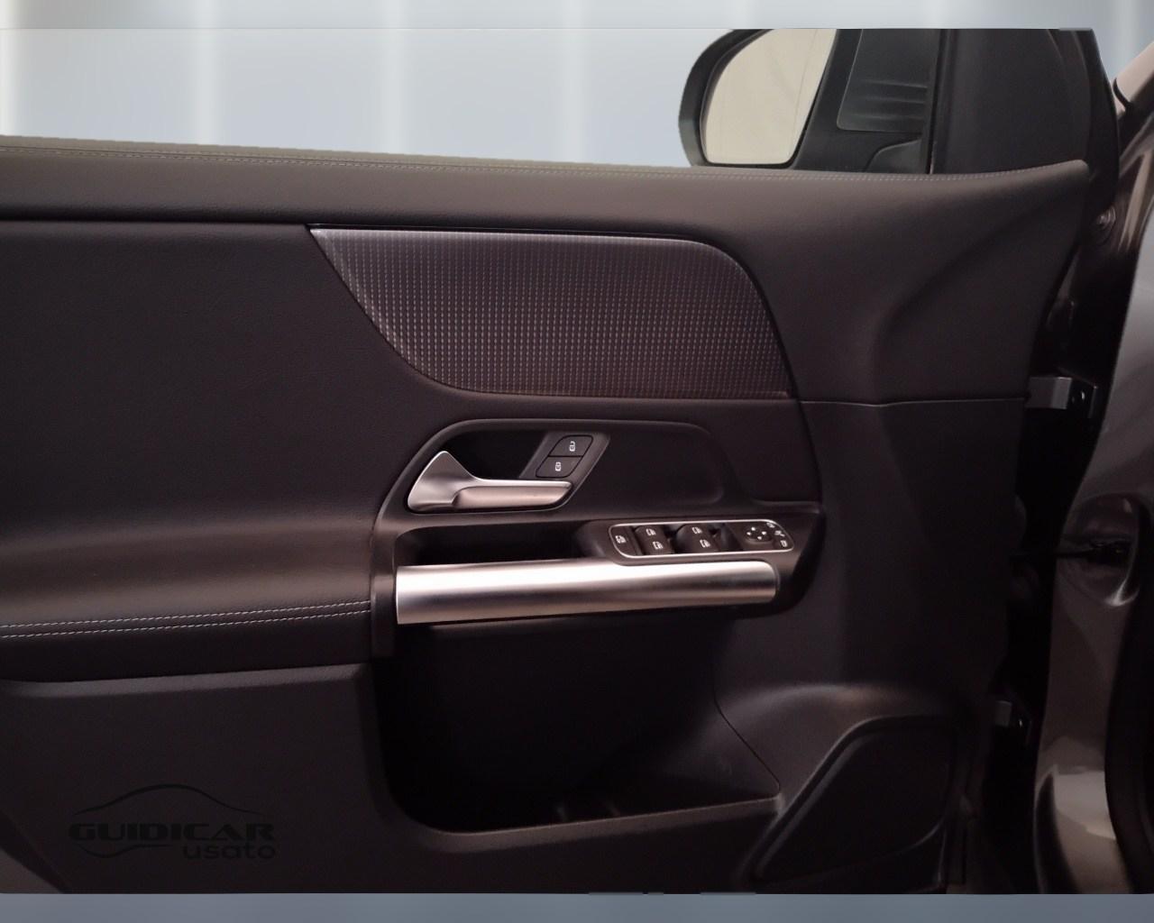 Mercedes-Benz GLA-H247 2020 - GLA 180 d Sport Plus auto