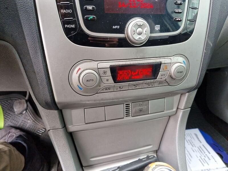Ford Focus II Style Wagon 1.6 tdci Titanium 90cv