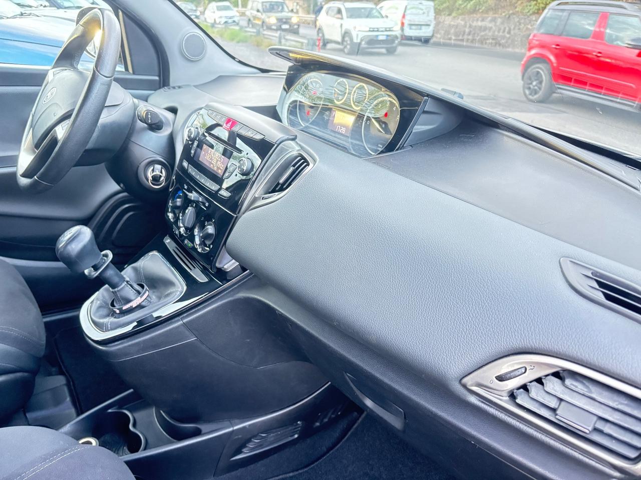 Lancia Ypsilon 1.2 69 CV 5 porte Elle