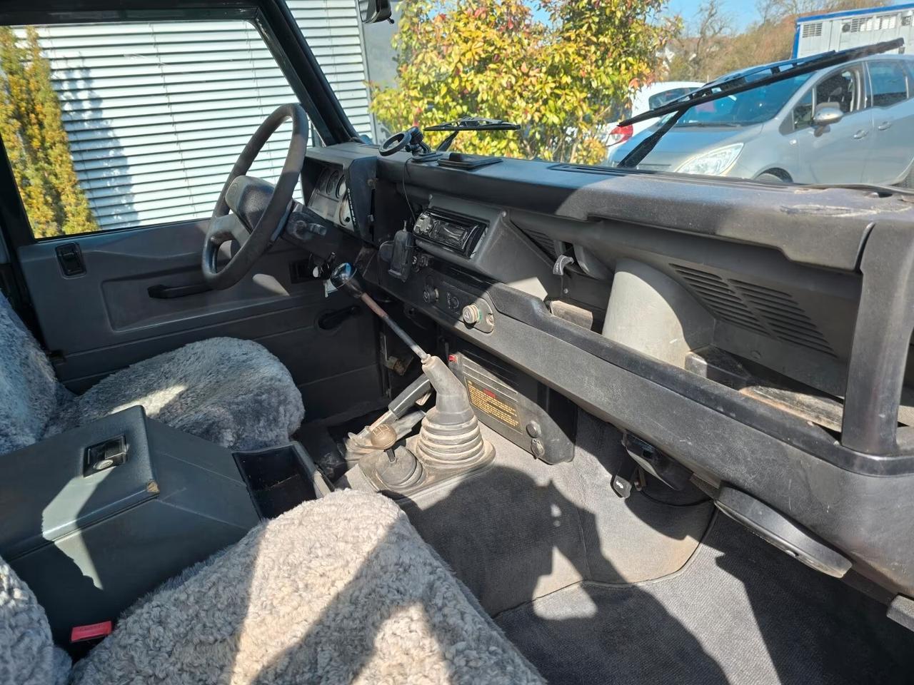 Land Rover Defender 90 2.5 Td5 SW 6 POSTI