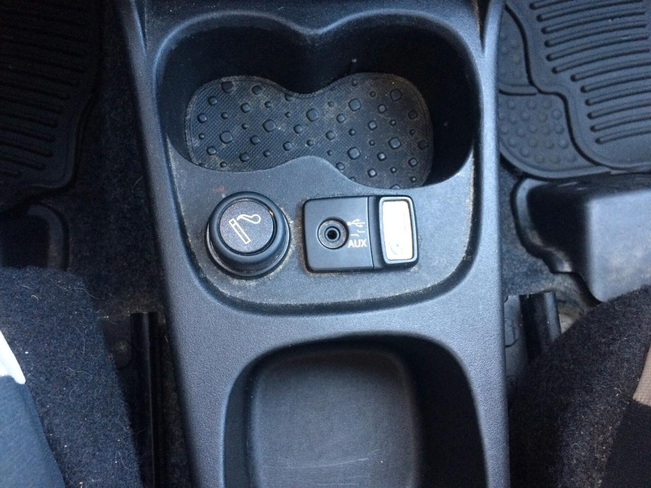 Fiat Panda 1.2 Emotion benzia tagliandata con garanzia e distribuzione eseguita a km 117000!