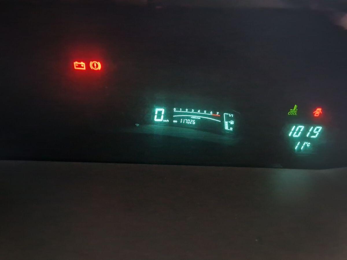 TOYOTA YARIS 1.0 NOW