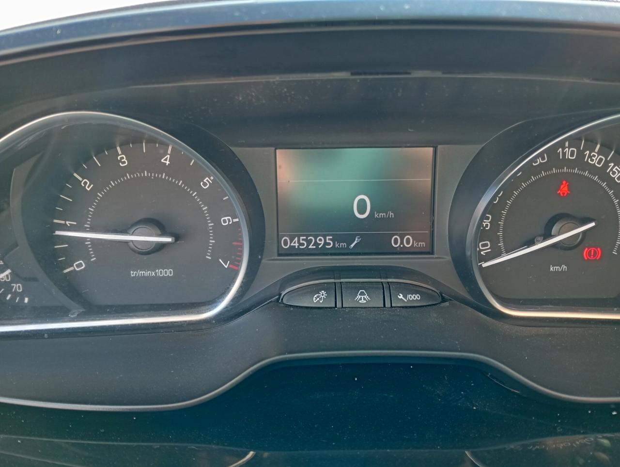 Peugeot 208 1.2VTi 82CV 5p. Allure UNIPROPRIETARIO