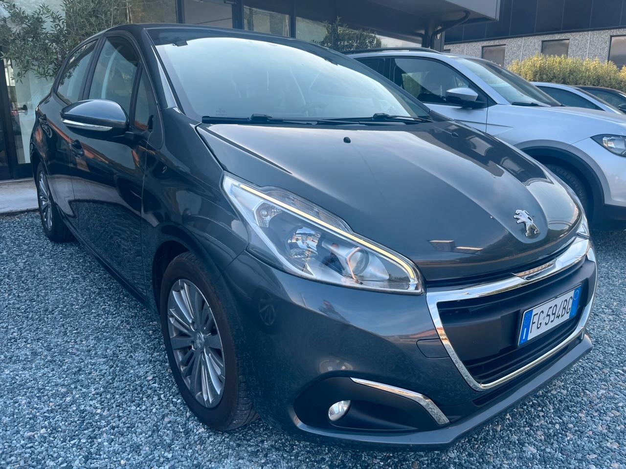 Peugeot 208 BlueHDi 01/2017 5 P **KM 88230**