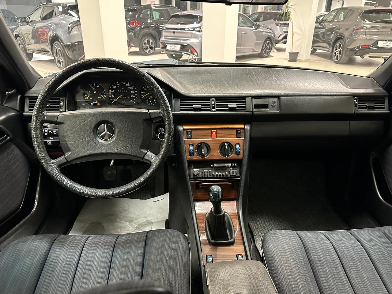 Mercedes-benz 200 E benzina Berlina 122 CV - 1986