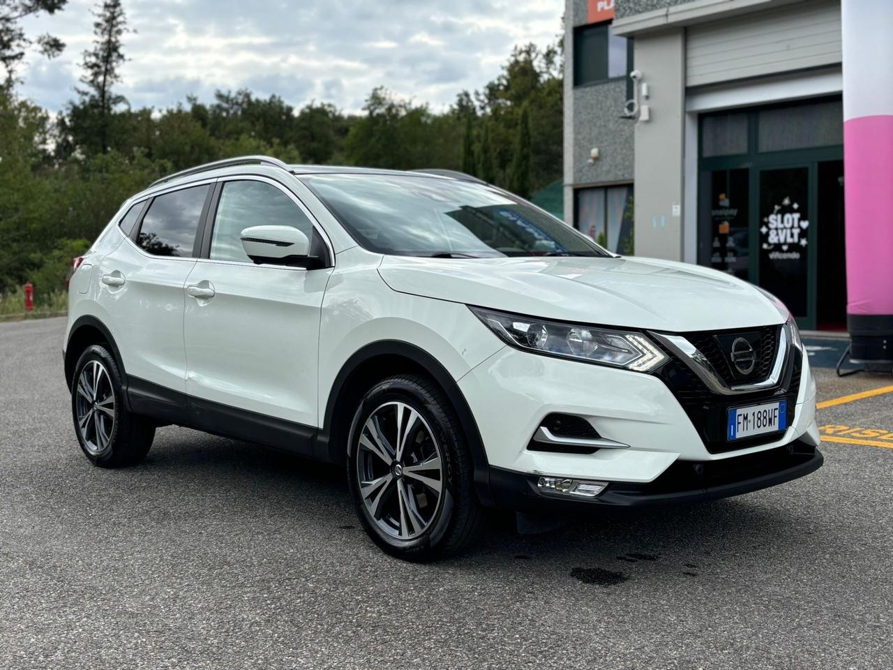 Nissan Qashqai 1.2 DIG-T *TETTO*NAVI*CAM360*