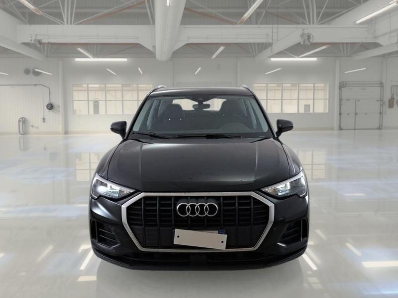 AUDI Q3 35 TFSI S tronic Business