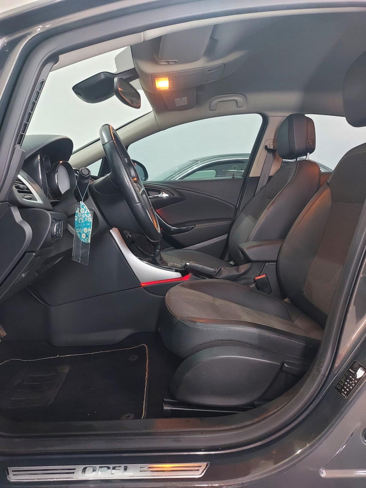 Opel Astra 1.6 CDTI EcoFLEX S&S Cosmo 2015